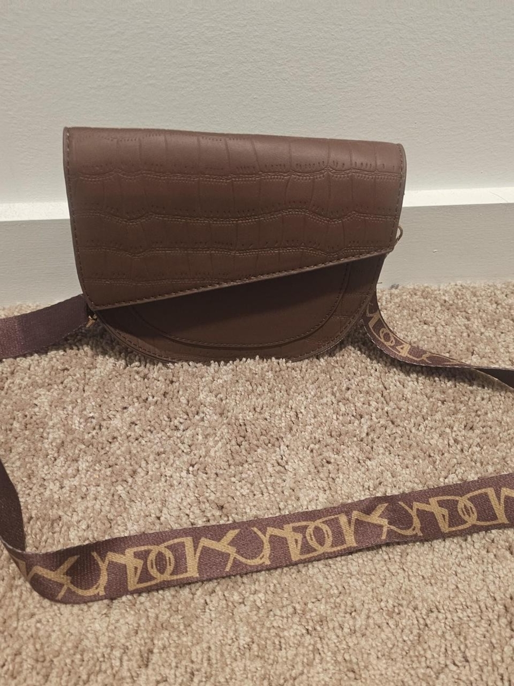 Brown Croc-Embossed Saddle Crossbody Bag